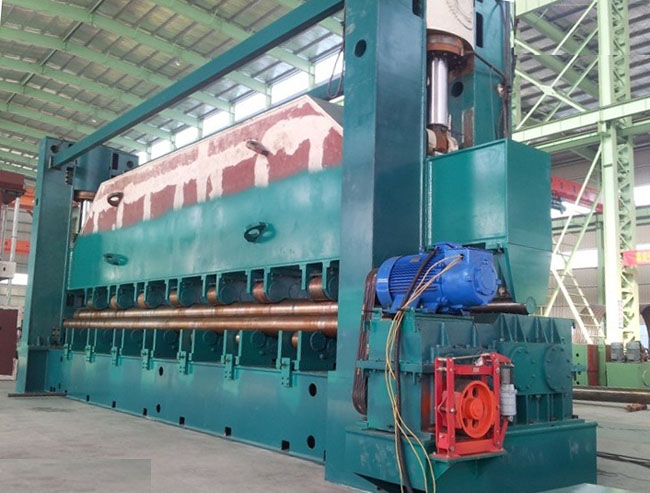 船用三輥對稱式卷板機